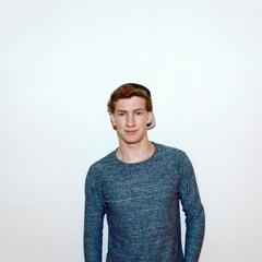 Ian R.