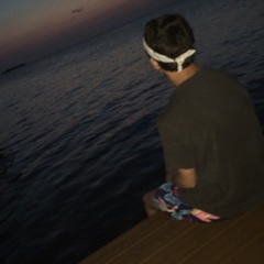 Travis トラビス