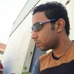المحاوله الألف ....اديني اهو  مسلم بالقضا وبيكي  اديني اهو بحاول كل يوم  انسي  اغنيكي  ورتبلك مكان جوايا في السهره  واقاسمك في البكا والضحك  بحاول اني بالمره .... أ أجر فيا كام مطرح  زمان كانو عشانك ملك  واشوفك فلك  ب تغادر ... واكون قادر واقول عادي  بعاد