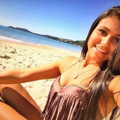 Priscila Mello 3