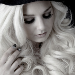 Laurenn  Taube