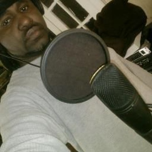 juelz santana up in the studio getting blown