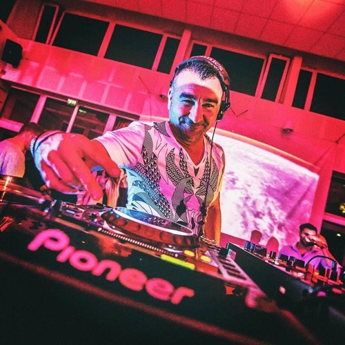 Stuart - B My Lake Boiler Room Live 2014 Balatonvilagos