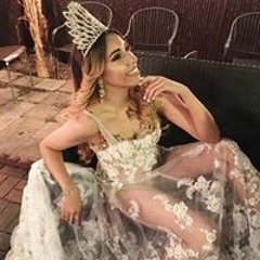 Adriianaa Becerraa