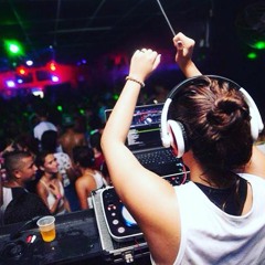Dj Yasmin