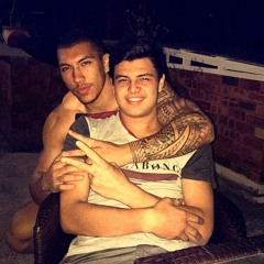 Aaron T-Rex Pene