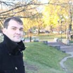 Максим Сафонов