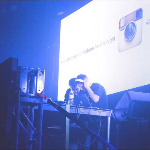 Vicetone & The Chainsmokers - Kanye We Dance (TRΛP KING$ Mashup)