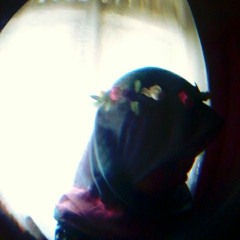 Indri Apriliani (✔)