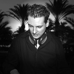 DJ Selwyn Donia (Ex-Decibel & Dolfijn FM Curacao)