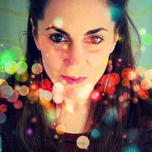 Julia KhadiJah’s avatar