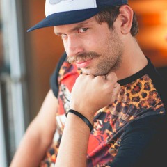 Falling Orange Things