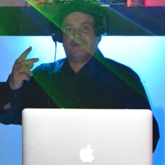 Djbeto Flores