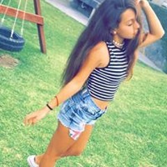 Camila Flores