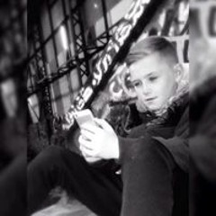 Dèçłàñ Bàtèš