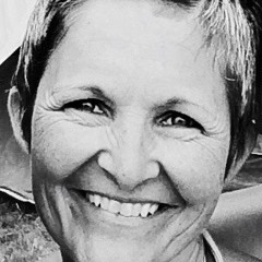 Kim Lawrence Full Life Yoga