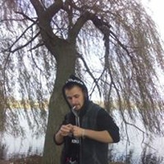 Артем Мельник