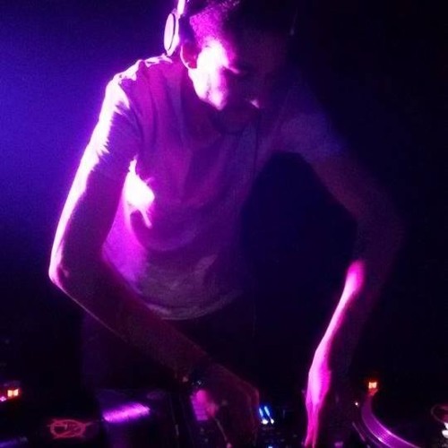 Uindigo - Artificial Contamination ( Thiskah Remix )