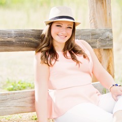 kenna_white143