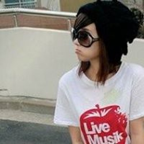 Nona Eren’s avatar