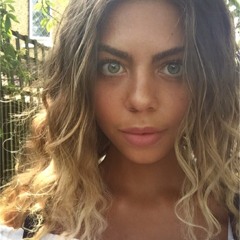 Claudia Dyer