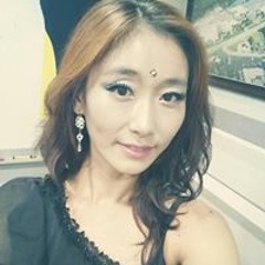 Min Hee  Son
