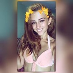 Симона Николова