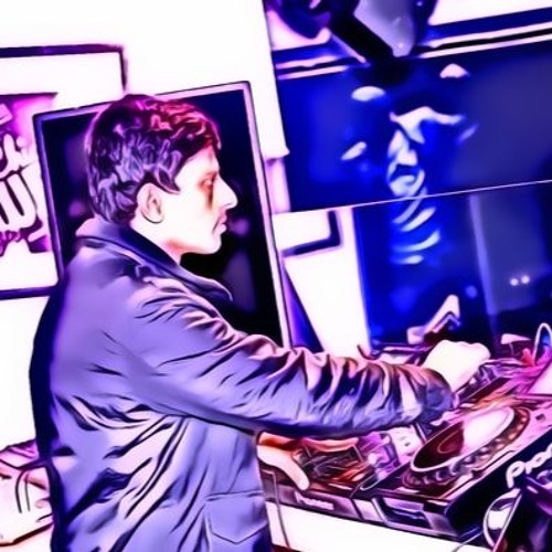 DJ TURN IT UP ( TWERK* REMIX)