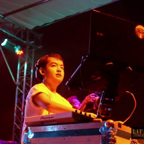 Stream DJ TwiQ music | Listen to songs, albums, playlists for free on ...
