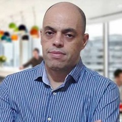 Professor Jean Vargas