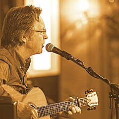 Charlie DeVey