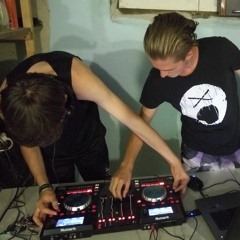 Snikaz & La Calavera