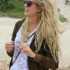 Caelia White