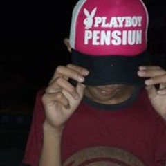 Perly TapiSombong