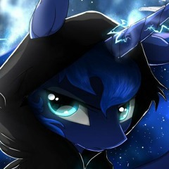 Princess Luna Gamer