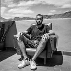 Shy Against Eye ( Miro )