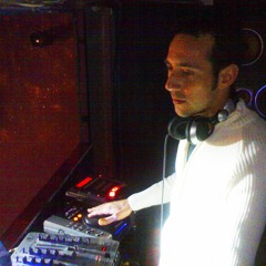 DJ Aziz Ağırtaş
