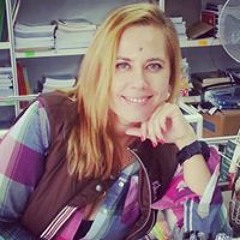 Яна Попова