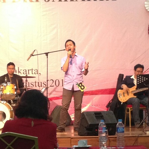 Stream Kasih Putih Glenn Fredly (vocal Cover by Syahrul) guitar instrumen by acousticlub by Stream Kasih Putih Glenn Fredly (vocal Cover by Syahrul) guitar instrumen by acousticlub by