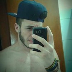 Lucas Guzzon 👣🚀👽