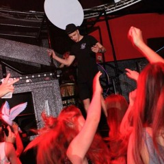 Gav 'iiKon' Nicholson