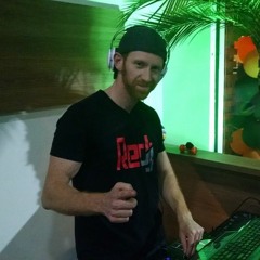 :: RED Deejay ::