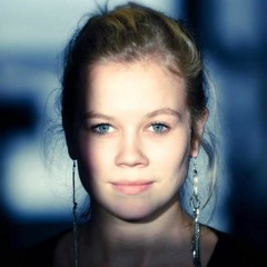 Simone Van de Koppel