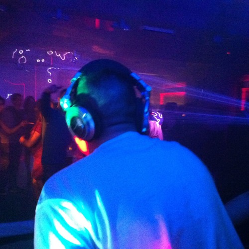 DJ TOM CASH(OFFICIAL)’s avatar