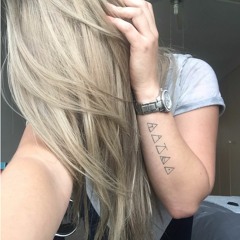 Danielle Grobler ッ