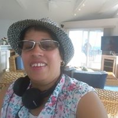 Ivette Ortiz’s avatar