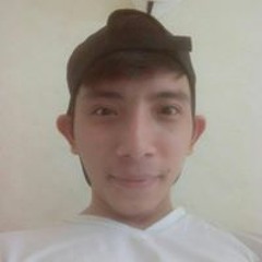 Phải Khóc Hay Cười - HKT