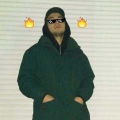 ¥ N D E R B O I