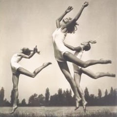 ‫אילה דנוך‬‎