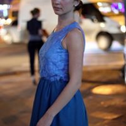 Natalia Jalaghonia’s avatar